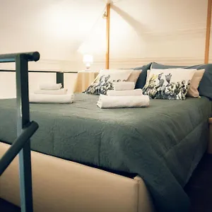 Apartament Manzoni House - By In The Ct